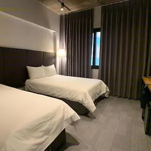 2* 酒店 Renaissance